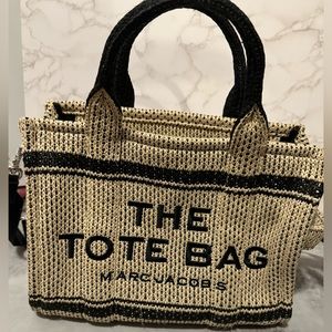 Marc Jacobs
Women's Natural 'the Straw Jacquard Medium Tote' Shopping Bag